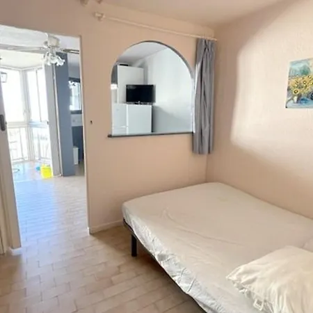 Confortable Pour 4 Pers, Acces Plage, Parking Securise - Fr-1-529-87