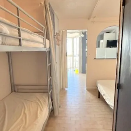 Apartment Confortable Pour 4 Pers, Acces Plage, Parking Securise - Fr-1-529-87